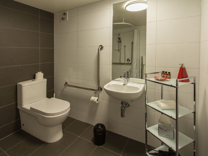 access studio bathroom 1